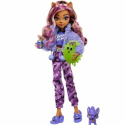 Clawdeen Wolf with Pet Dog Crescent