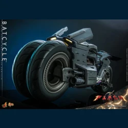 The Flash - Batcycle (Deluxe)