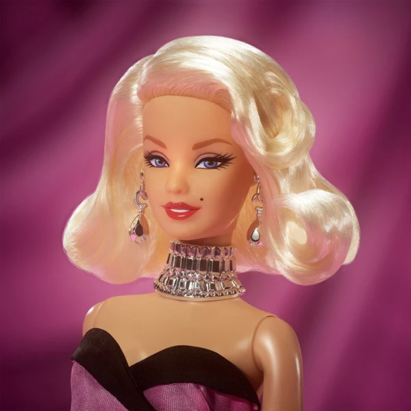 Barbie Marilyn Monroe, Signature