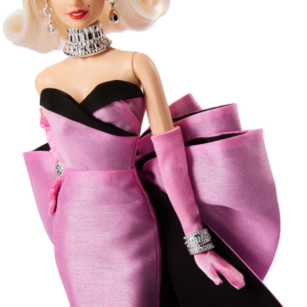 Barbie Marilyn Monroe, Signature
