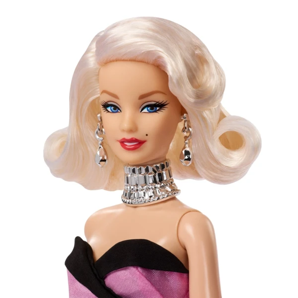 Barbie Marilyn Monroe, Signature