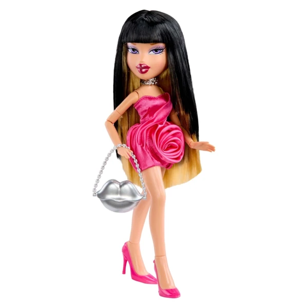 Bratz Dana (Playset), What'z In My Closet