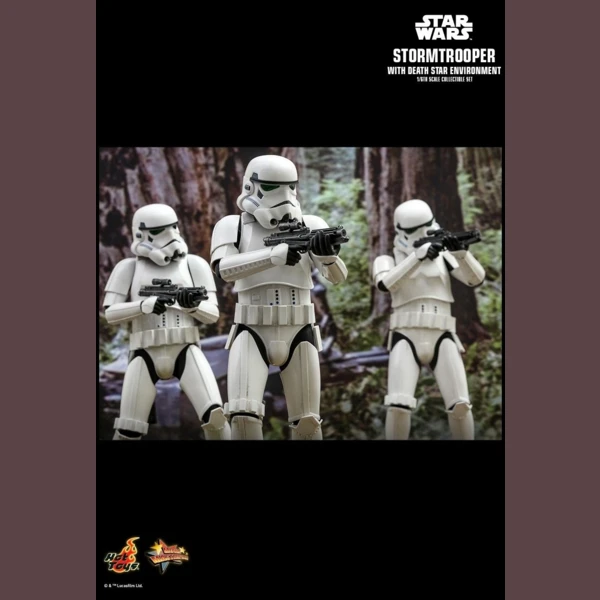 Hot Toys Stormtrooper with Death Star Environment, Star Wars
