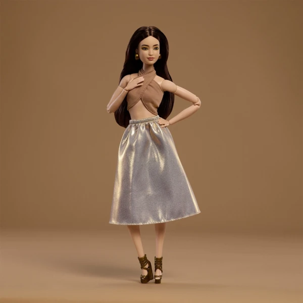 Barbie Basics Model 06 (2026 Neutrals Series)