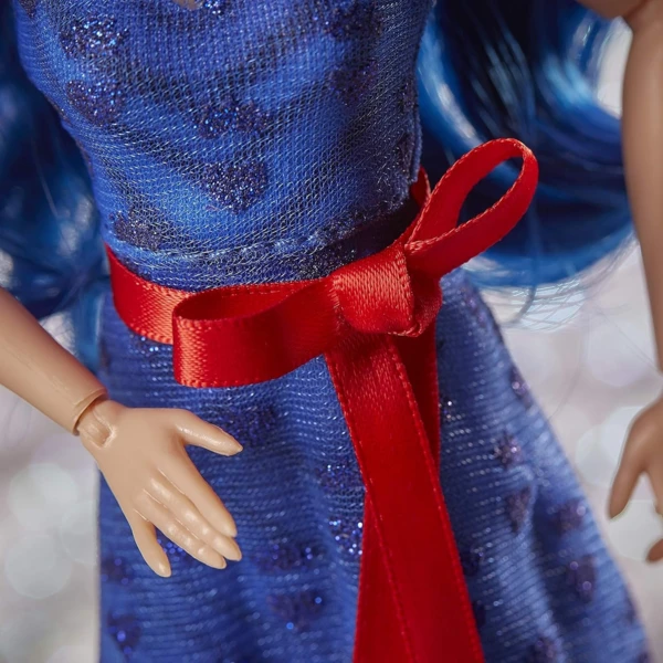 Hasbro Evie, The Royal Wedding, Descendants 3