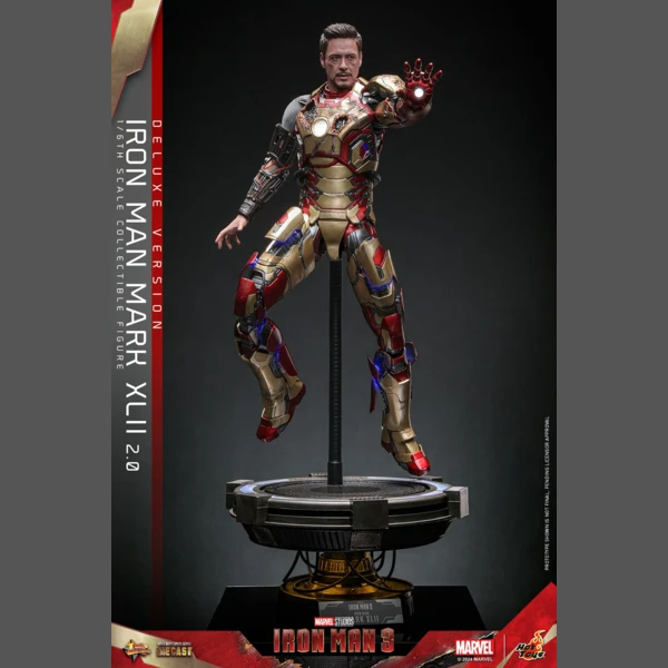 Hot Toys Iron Man 3 - Iron Man Mk 42 (Deluxe, Battle Damaged)