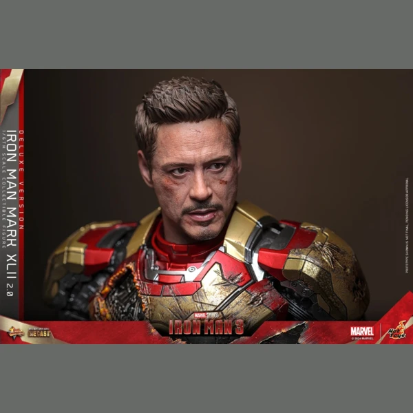 Hot Toys Iron Man 3 - Iron Man Mk 42 (Deluxe, Battle Damaged)