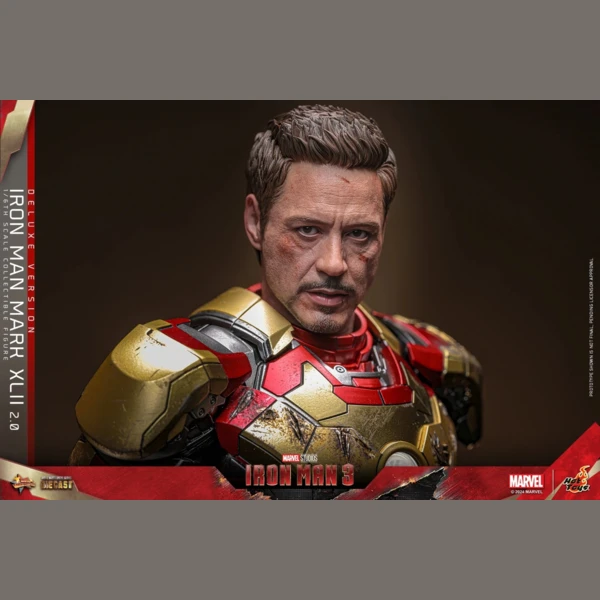 Hot Toys Iron Man 3 - Iron Man Mk 42 (Deluxe, Battle Damaged)