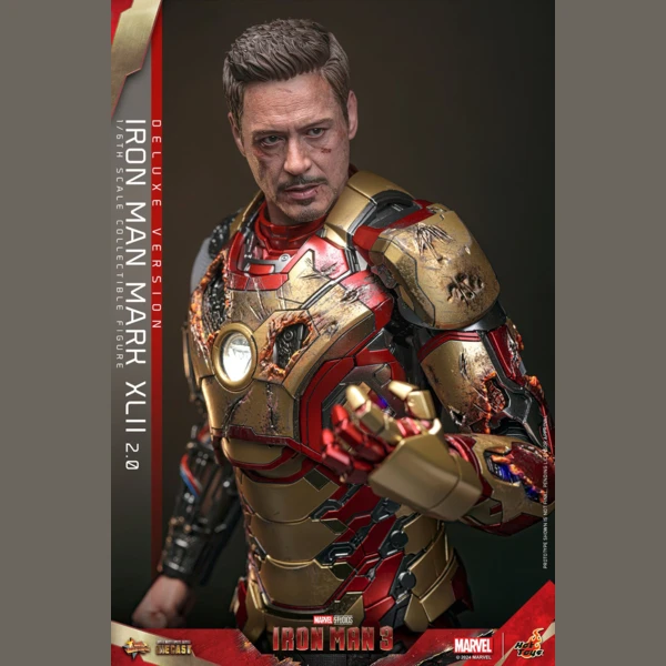 Hot Toys Iron Man 3 - Iron Man Mk 42 (Deluxe, Battle Damaged)