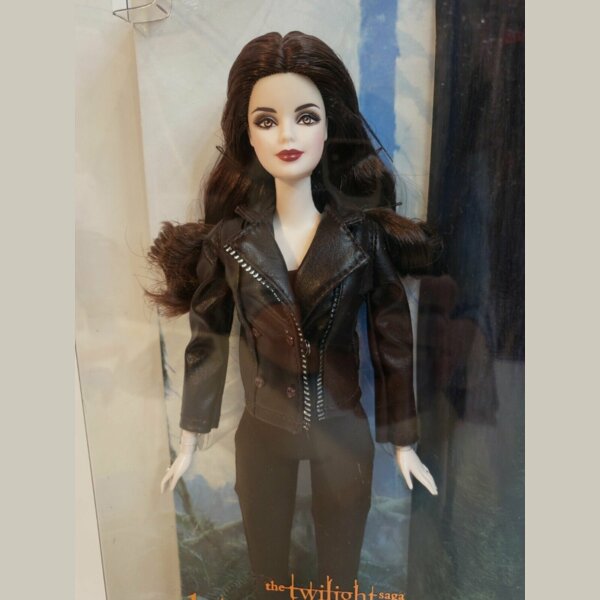 Barbie Collector The Twilight Saga: Breaking Dawn Part II Bella Vampire Doll