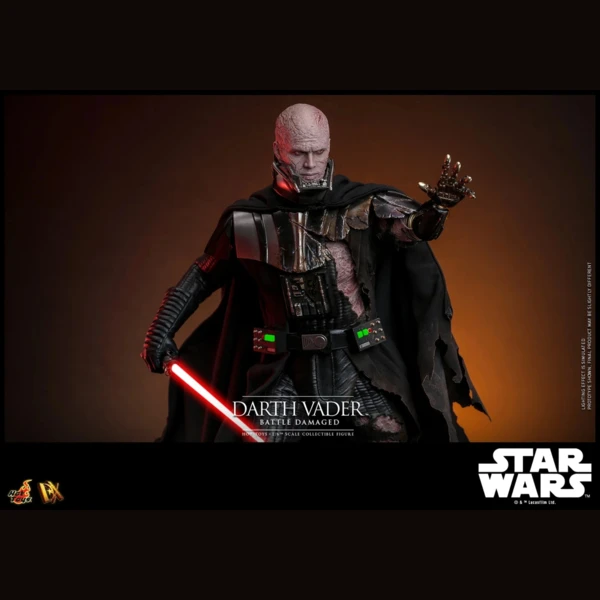 Hot Toys Star Wars - Darth Vader (Battle Damaged)
