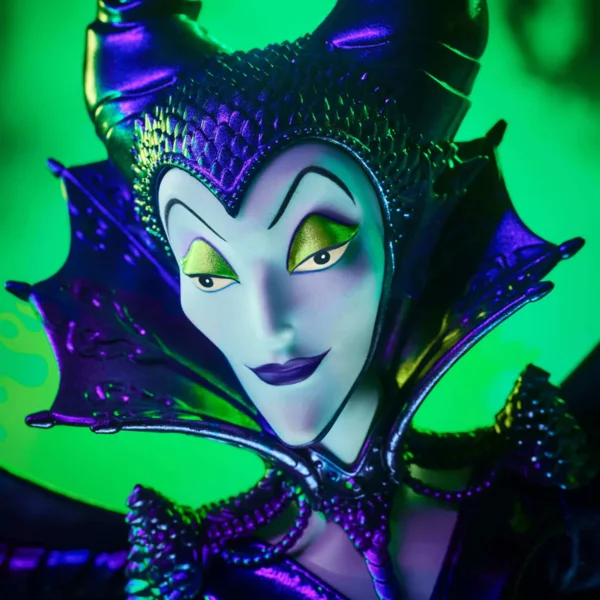 Disney Maleficent, Darkness Descends