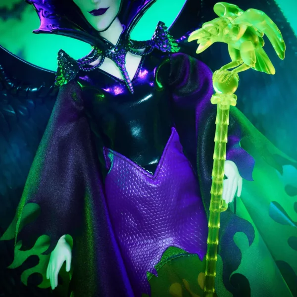 Disney Maleficent, Darkness Descends