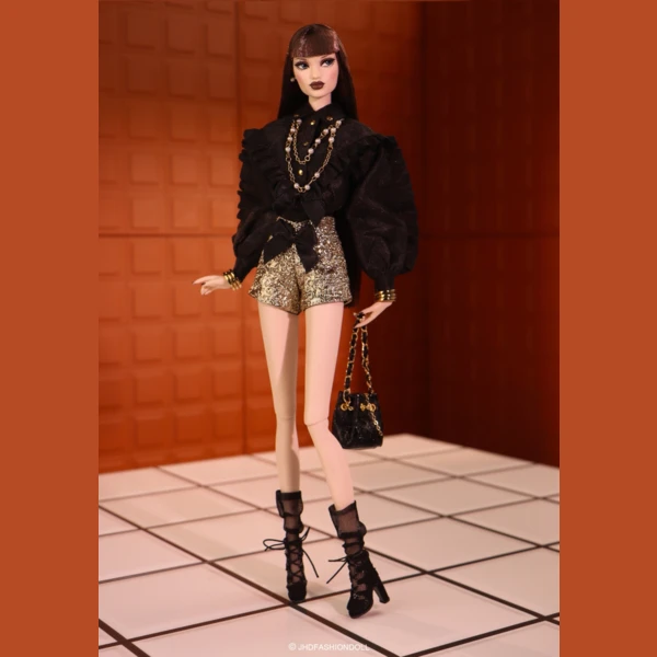 Mizi Page's Signature Style: Dark Neo-Fashion, VIP Upgrade