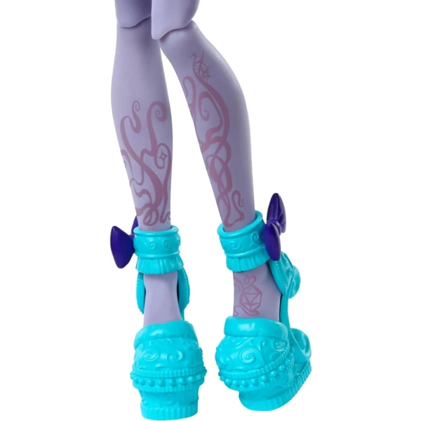 Monster High Twyla with Game Club Theme, Fearbook