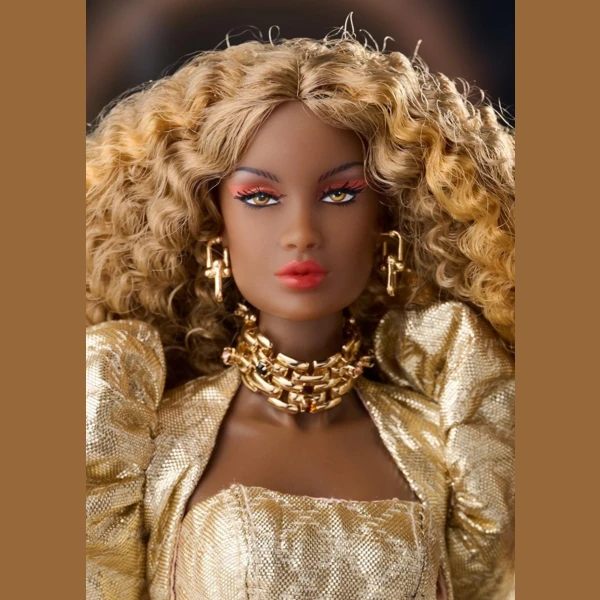 Meteor "Golden Glam Queen" Keeki Adaeze, SACHIKA X Integrity Toys