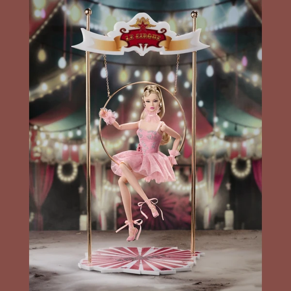 "L'Aerialiste" Poppy Parker, Le Cirque Cabaret