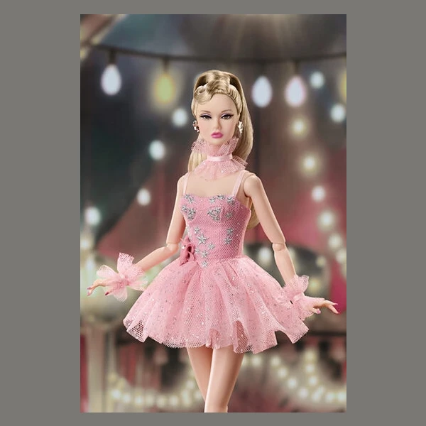 "L'Aerialiste" Poppy Parker, Le Cirque Cabaret