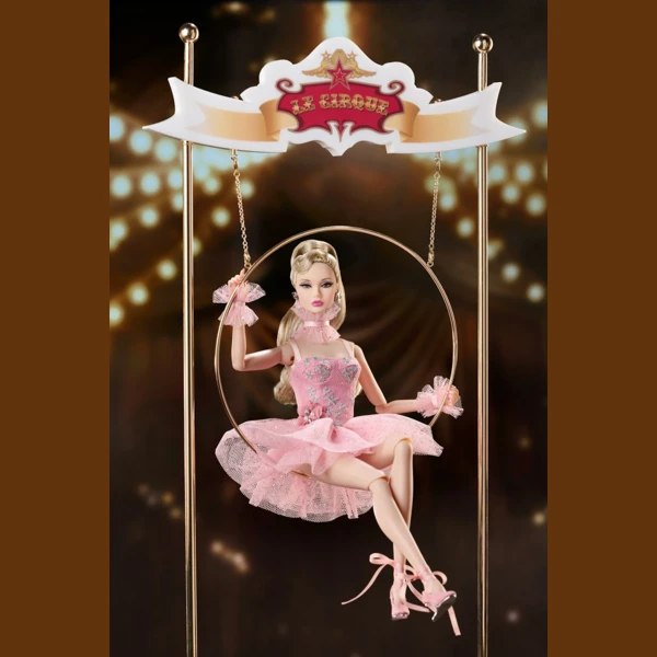 "L'Aerialiste" Poppy Parker, Le Cirque Cabaret