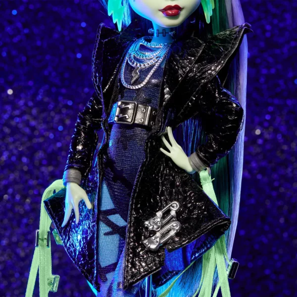 Monster High Frankie Stein Haunt Couture Midnight Runway