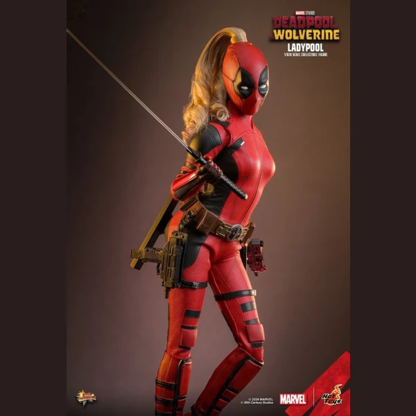 Hot Toys Ladypool, Deadpool & Wolverine