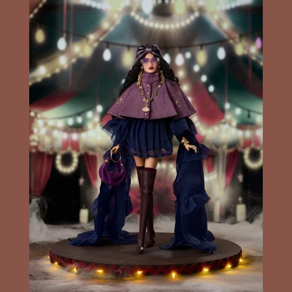 Nu. Face "Clairvoyante" Rayna Ahmadi, Le Cirque Cabaret