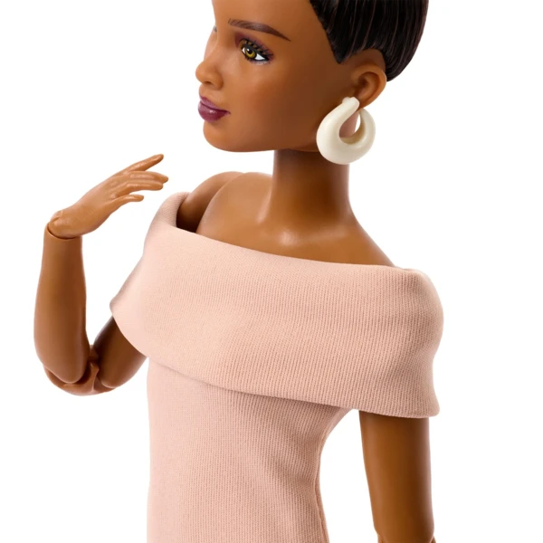 Barbie Basics Model 08 (2026 Neutrals Series)