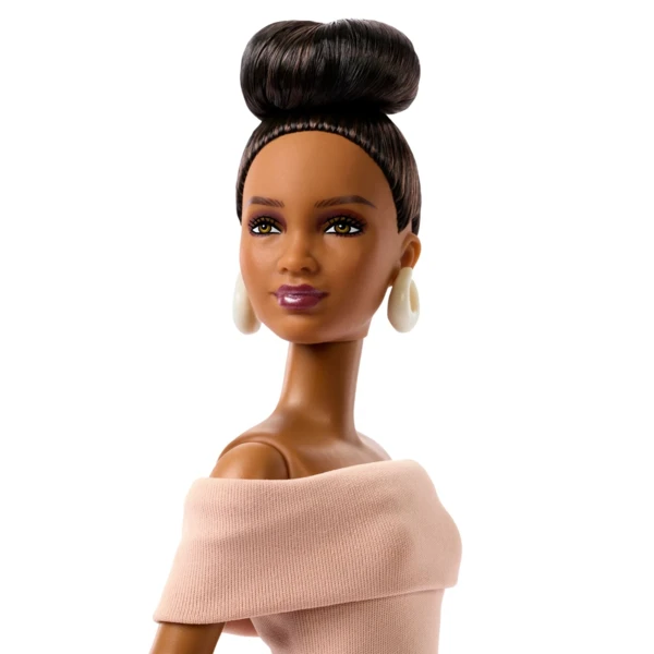 Barbie Basics Model 08 (2026 Neutrals Series)