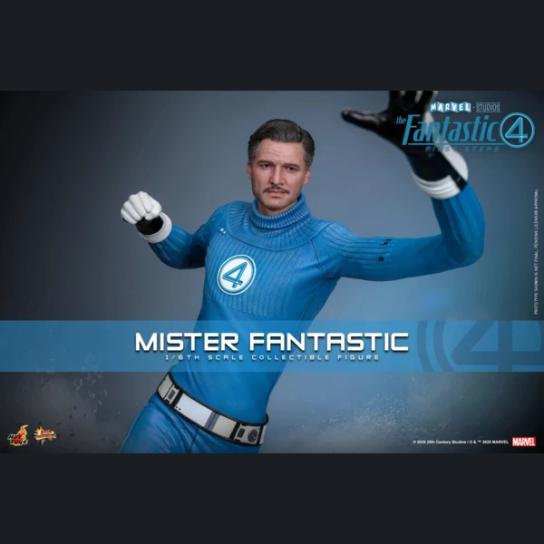 Hot Toys The Fantastic Four: First Steps - Mr. Fantastic (Deluxe)