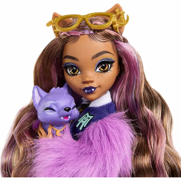 Monster High Clawdeen Wolf with Pet Dog, Students