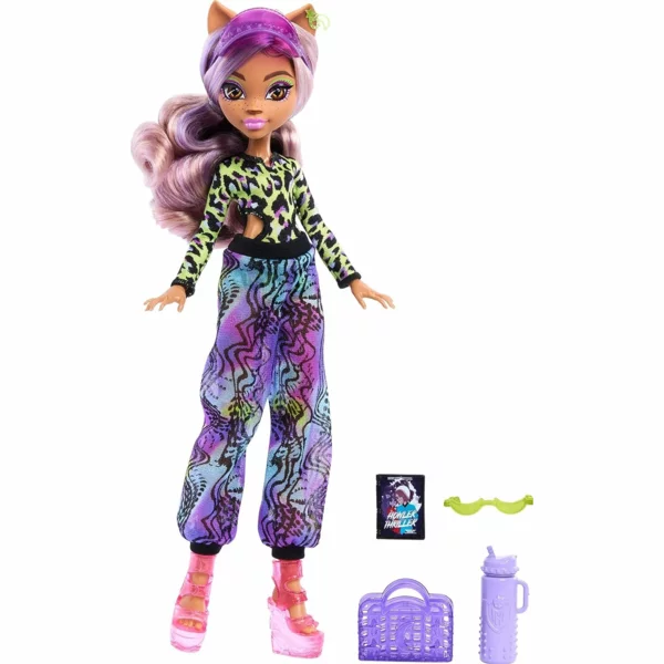 Monster High Clawdeen Wolf with Swimsuit, Joggers and Beach Accessories, Scare-adise Island