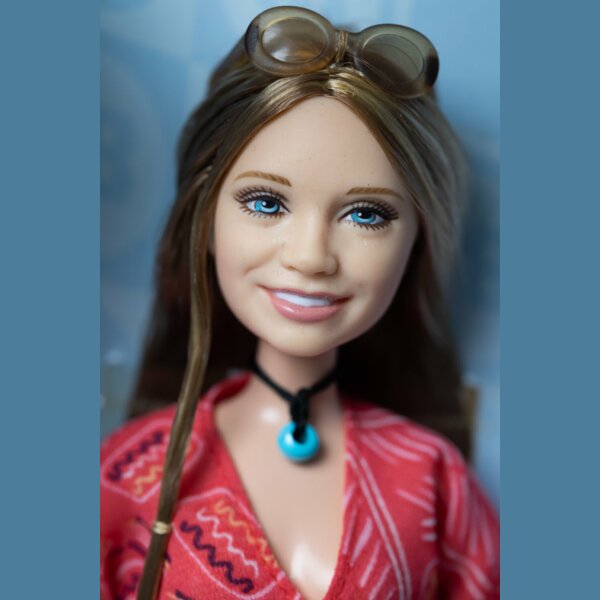 Barbie Mary-Kate Olsen, Year of Celebration, Look Who's 18!, Sisters Olsen