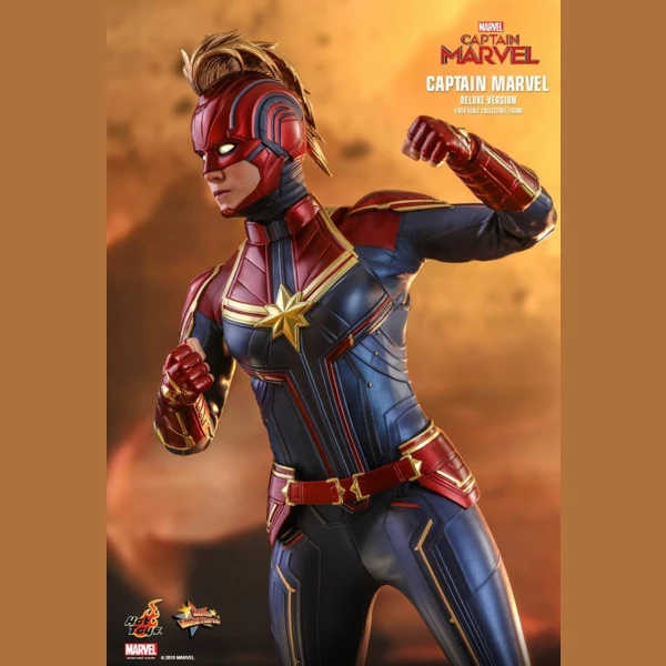 Hot Toys Captain Marvel (Deluxe Version)