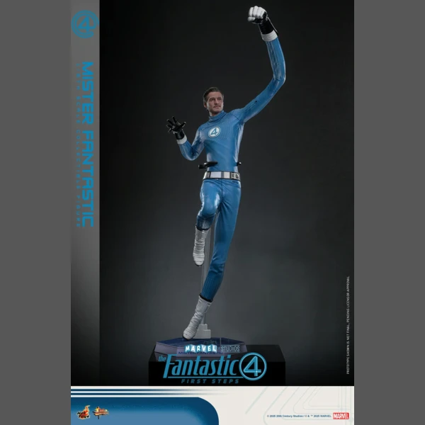 Hot Toys The Fantastic Four: First Steps - Mr. Fantastic (Deluxe)