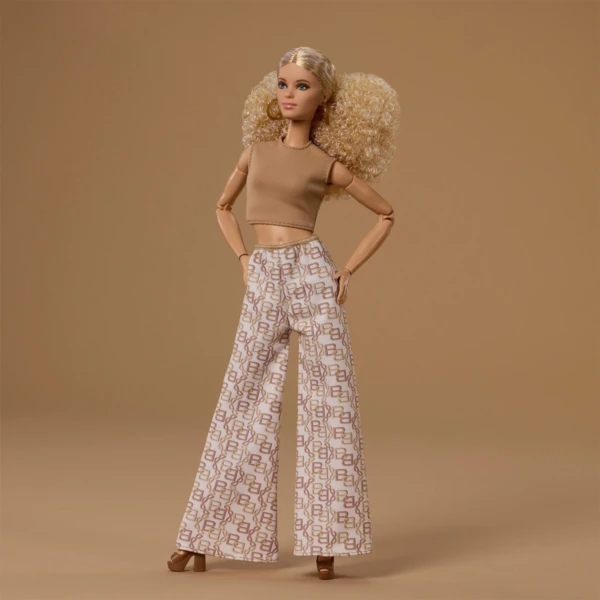 Barbie Basics Model 07 (2026 Neutrals Series)