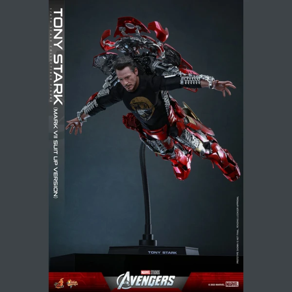 Hot Toys Avengers (2012) - Tony Stark (Mark VII Suit-Up) (Suit Up Version), The Avengers