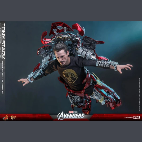 Hot Toys Avengers (2012) - Tony Stark (Mark VII Suit-Up) (Suit Up Version), The Avengers