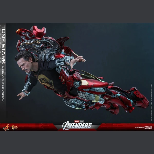 Hot Toys Avengers (2012) - Tony Stark (Mark VII Suit-Up) (Suit Up Version), The Avengers