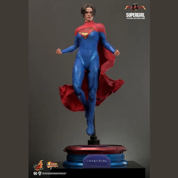 Hot Toys Supergirl, The Flash