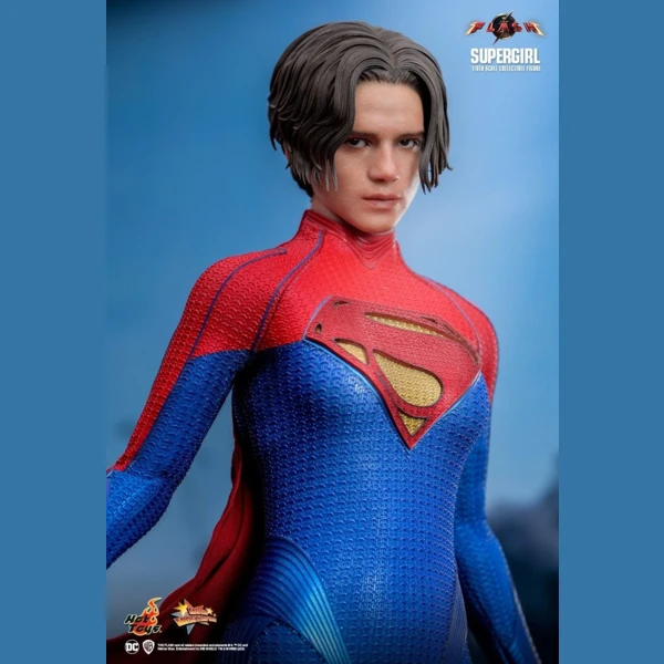 Hot Toys Supergirl, The Flash