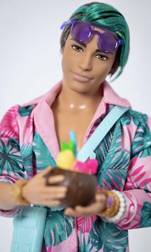 Recenzja Beach Ken Barbie Extra Fly, 2023 ☀️🌊🏄🏻‍♀️