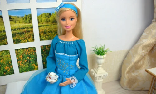 Vanessa sewed new clothes in vintage style