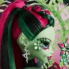 Monster High Fang Club Exclusive: Venus McFlytrap!