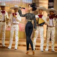 Barbie Juan Gabriel: hołd złożony ikonie popu