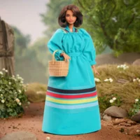 Вілма Менкіллер: Вшанування воїна соціальної справедливості від Barbie Inspiring Women Series