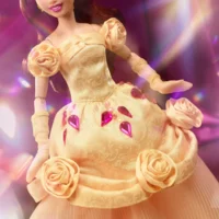 Belle to pierwsza lalka z kolekcji Mattel's Radiance