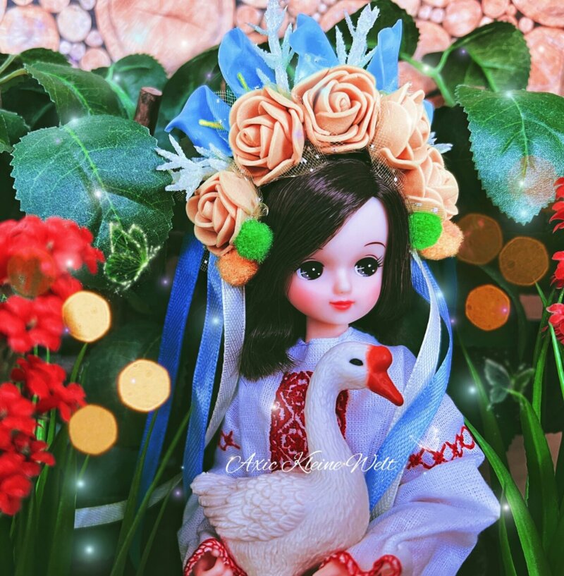 Всім привіт, мене звати Аріанна Грін і я все життя граю з ляльками)))