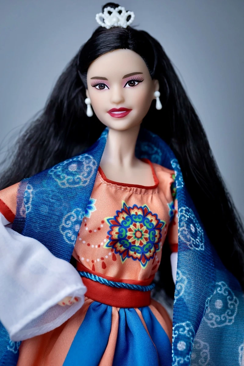 Review of Barbie Lunar New Year, Mattel, 2023