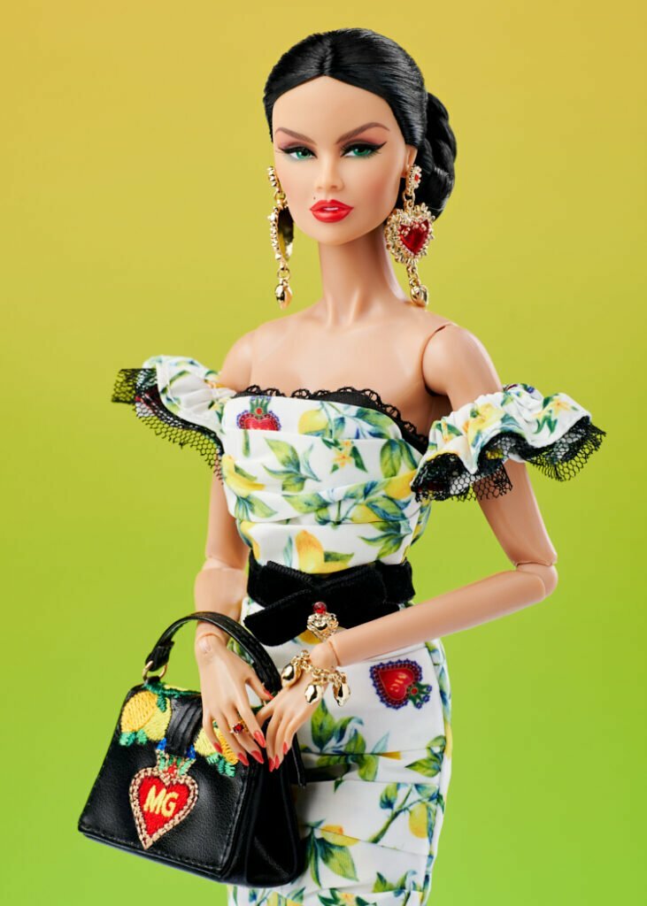 Integrity Toys Fashion Royalty Summer in Taormina Vanessa Perrin (15107)  The Integrity Toys X Magia 2000 series