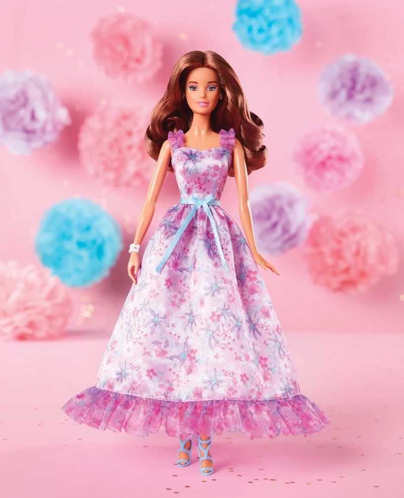 Zarażaj radością Barbie „Życzenia urodzinowe”.
